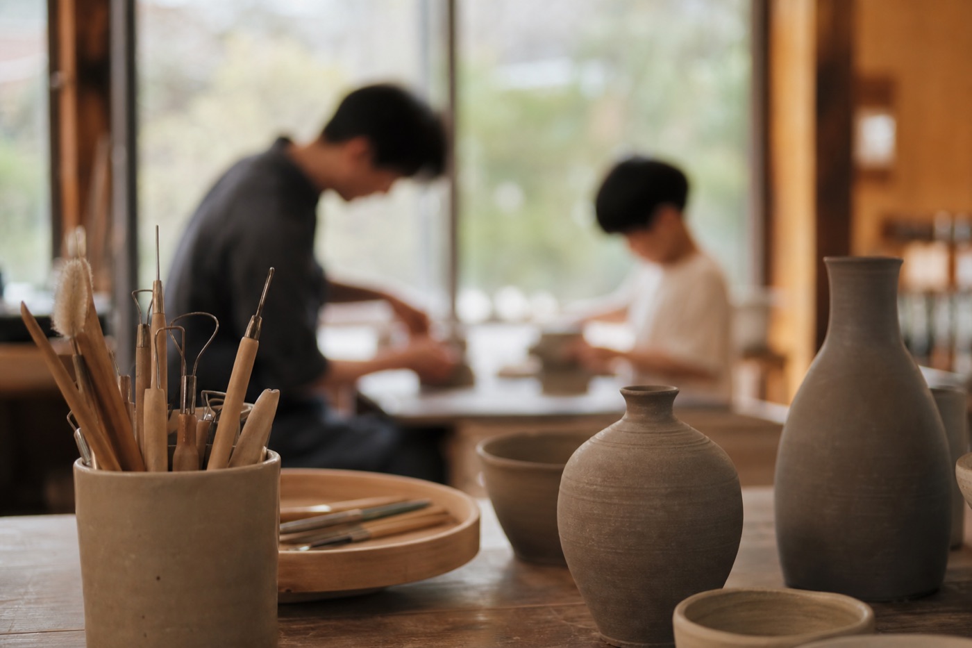 陶芸体験・教室での制作の様子